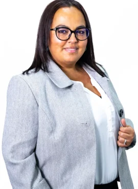 Ligia Salazar - Abogada Especialista en Créditos y Garantías - Clarity Law Guatemala
